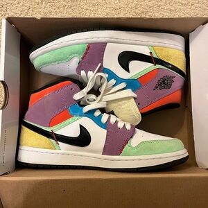 Women’s Air Jordan 1 Mid SE Multicolor